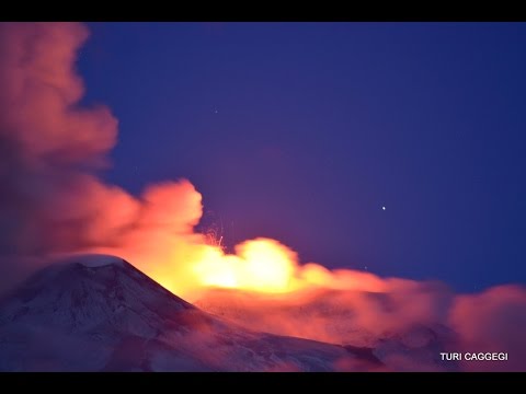 Etna New Paroxysm! 21 may 2016 at dawn - Nuovo parossismo, alba 21 maggio 2016