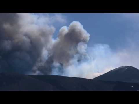 Etna Eruzione Fontane di Lava 18 maggio 2016 - Spettacolare Full HD