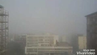 La "lupa"... la nebbia che viene dal mare... inghiotte tutta la città di Catania!