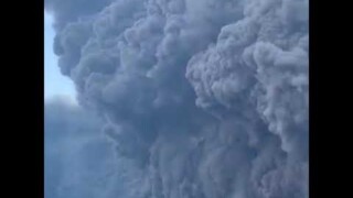 Stromboli, la nuova eruzione: le impressionanti immagini dal mare
